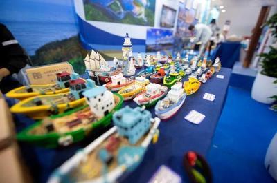 第十五屆(jie)中國(guo)義(yi)烏文(wen)化(hua)和(he)旅遊(you)產品(pin)交(jiao)易(yi)博覽(lan)會啟(qi)幕 旅(lv)遊(you)新(xin)篇，共赴(fu)精彩(cai)